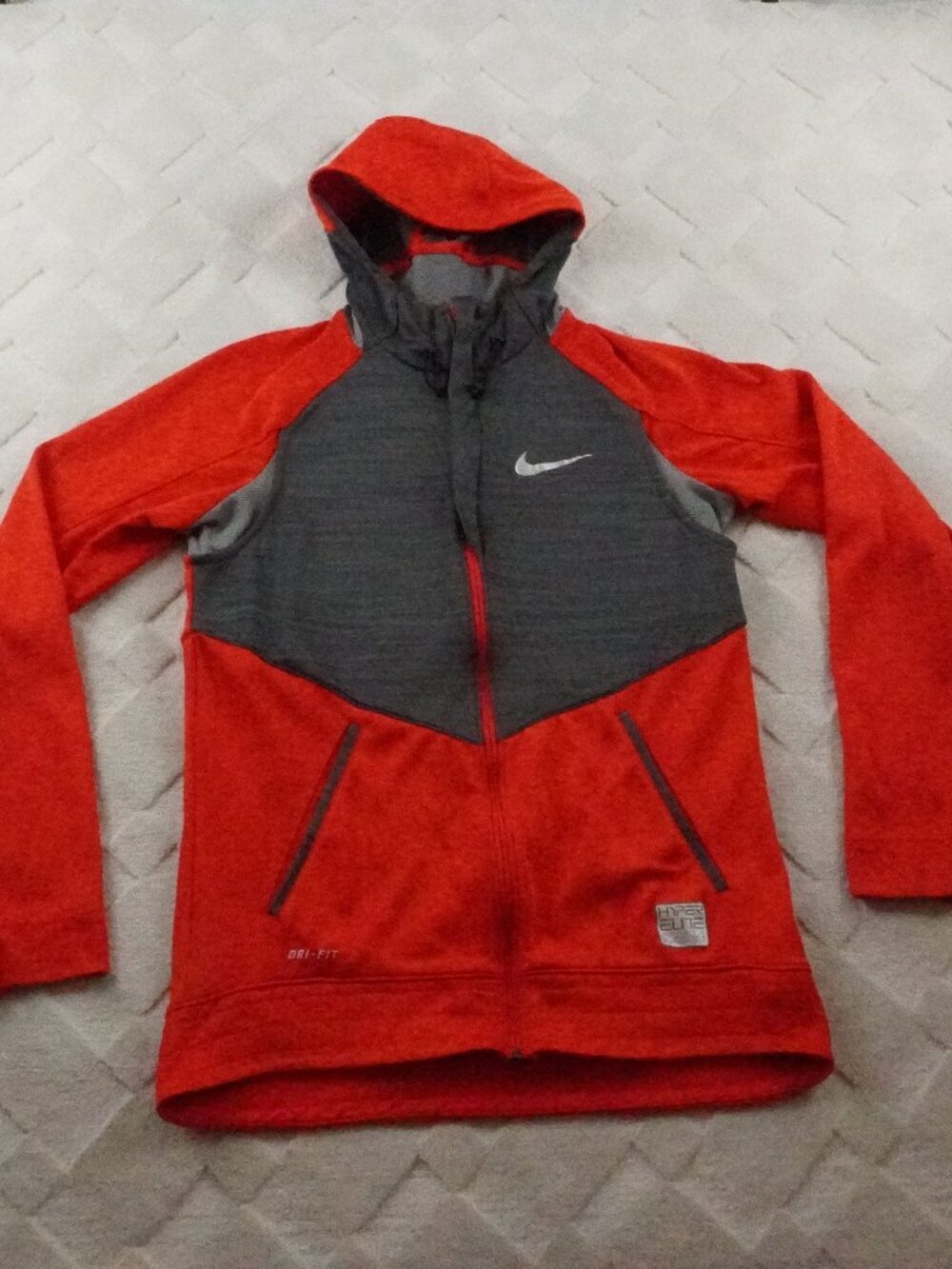 Nike Hyper Elite Dri-Fit Full Zip Hoodie Mens Small Red Basketball Gym Casual
